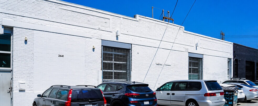2441-2445 Hunter St, Los Angeles, CA à louer - Photo de l’immeuble – Image 2 sur 9