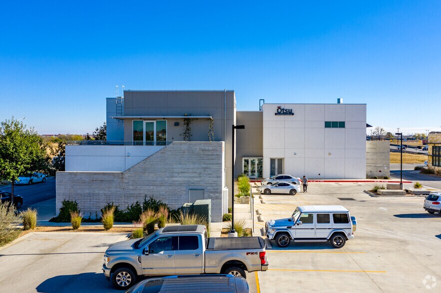 407 Stagecoach Trl, San Marcos, TX à louer - Photo de l’immeuble – Image 3 sur 4