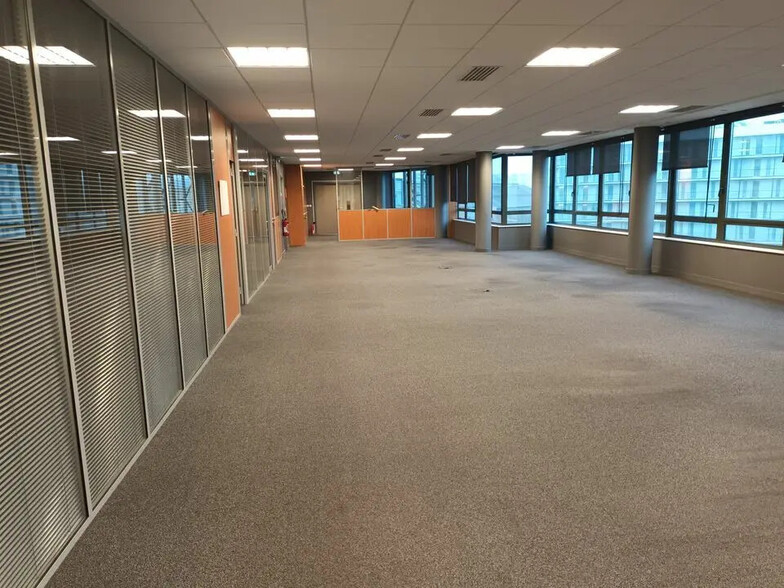 Bureau dans Le Havre à louer - Photo de l’immeuble – Image 3 sur 8