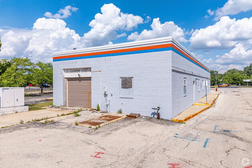 1910 Plum St, Aurora, IL à vendre - Photo de l’immeuble – Image 2 sur 4