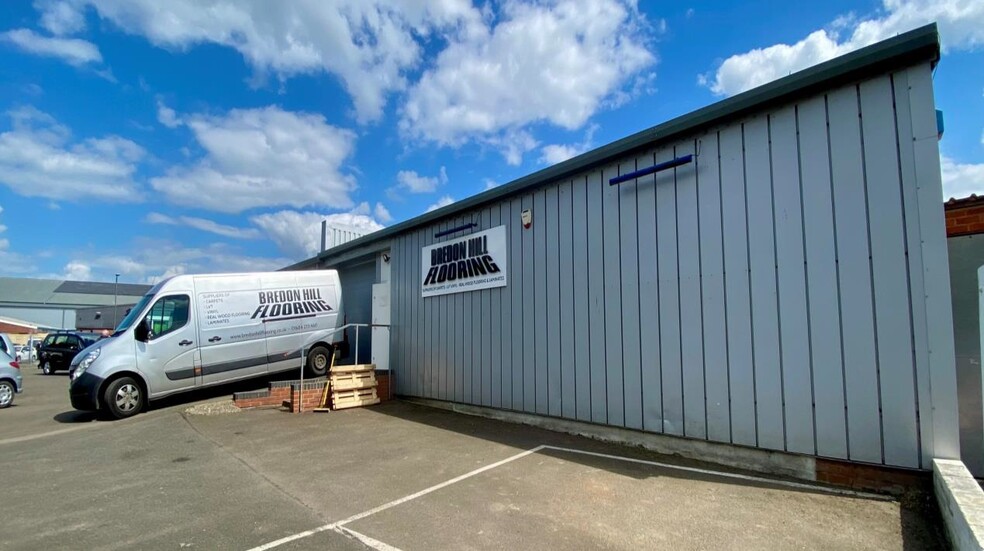 Northway Ln, Tewkesbury à vendre - Photo de l’immeuble – Image 2 sur 3
