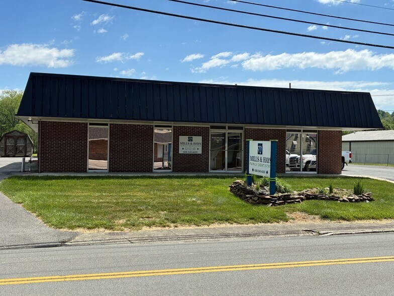 646 Manchester St, Barbourville, KY à vendre - Photo de l’immeuble – Image 2 sur 2