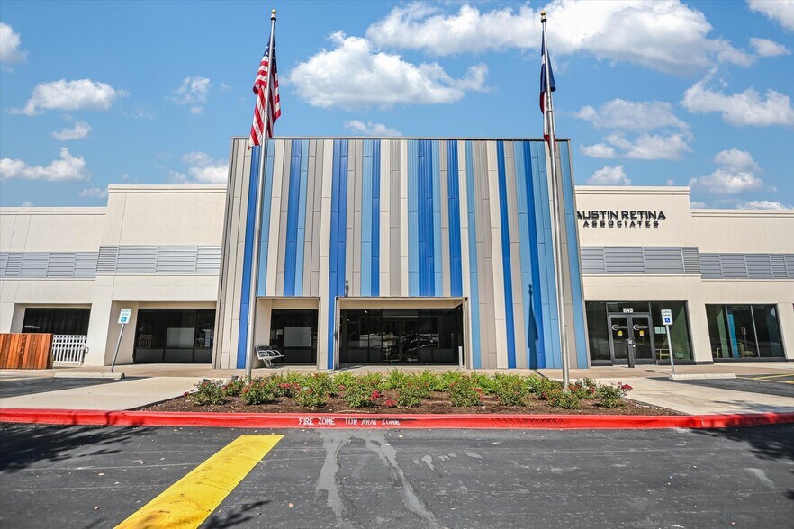 4544 S Lamar Blvd, Austin, TX à vendre - Photo de l’immeuble – Image 3 sur 21