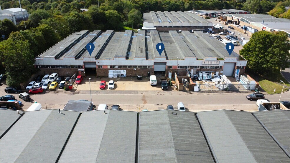 7-9 Wainman Rd, Peterborough à louer - Photo de l’immeuble – Image 1 sur 20