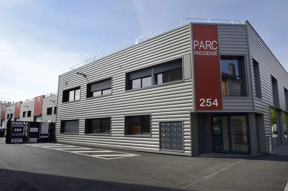 254 Rue Francis De Pressensé, Villeurbanne à louer Photo de l’immeuble– Image 1 sur 5