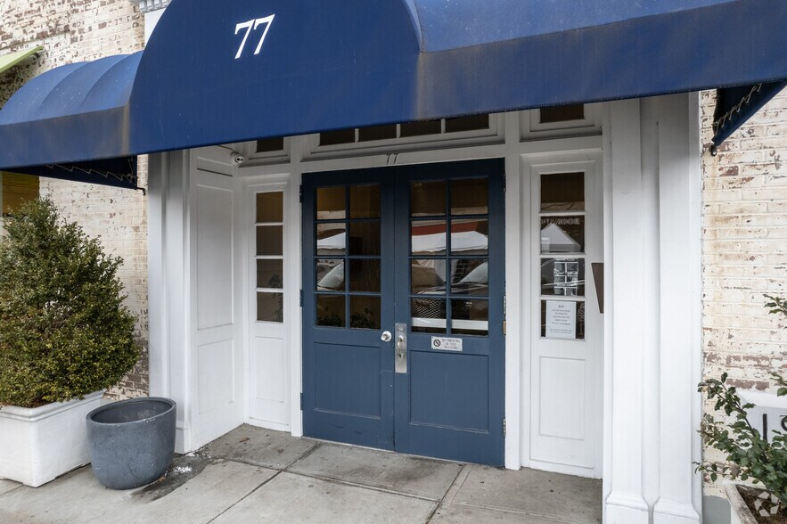 69 Pondfield Rd, Bronxville, NY à vendre - Photo de l’immeuble – Image 3 sur 55