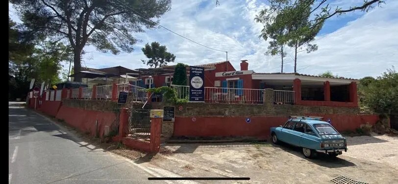 Local commercial dans Saint-Cyr-sur-Mer à vendre Photo de l’immeuble– Image 1 sur 6