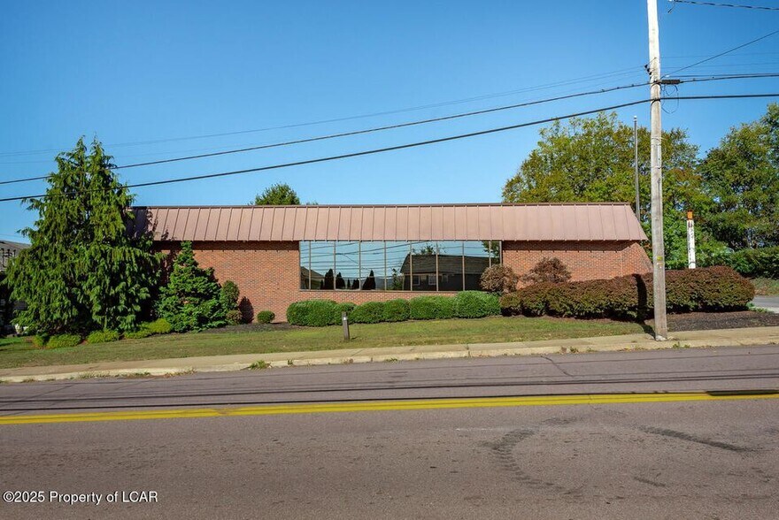 14 N Main St, Plains, PA à vendre - Photo de l’immeuble – Image 1 sur 23