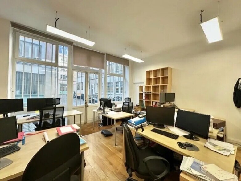 2 Rue De La Roquette, Paris à louer - Photo de l’immeuble – Image 3 sur 5