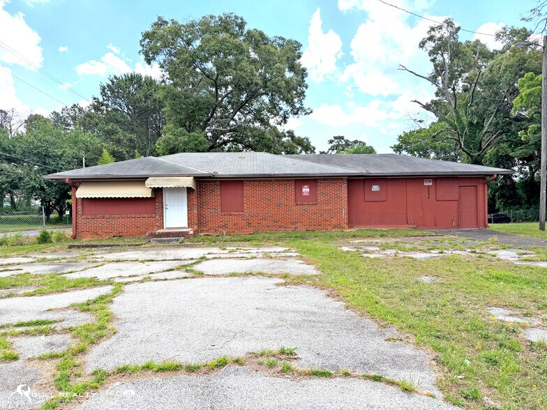 2554 E Wesley Chapel Way, Decatur, GA à vendre - Photo de l’immeuble – Image 2 sur 6