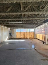 60 Bowridge Dr NW, Calgary, AB à louer Photo intérieure– Image 2 sur 2