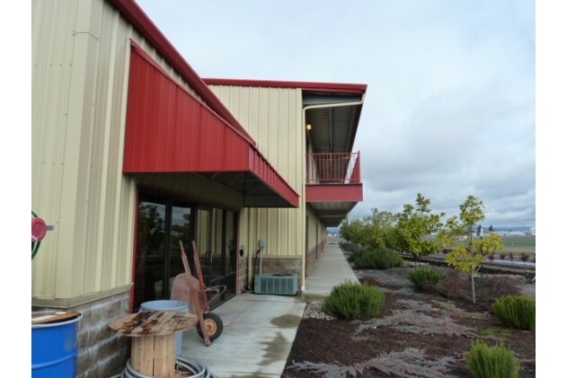 4802-4810 Table Rock Rd, Medford, OR à louer - Photo de l’immeuble – Image 3 sur 11