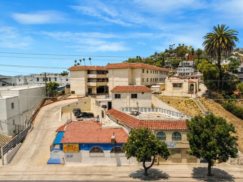 3405 N Figueroa St, Los Angeles, CA à vendre - Photo de l’immeuble – Image 1 sur 49