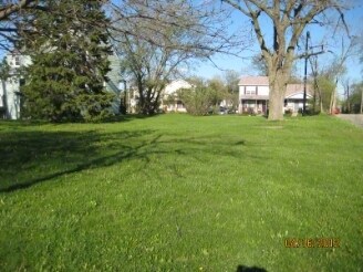 2130 Lewis Ave, North Chicago, IL à vendre Photo principale– Image 1 sur 3