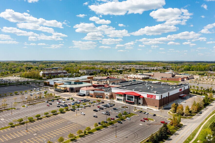 44075-44275 W 12 Mile Rd, Novi, MI à louer - Photo de l’immeuble – Image 2 sur 10
