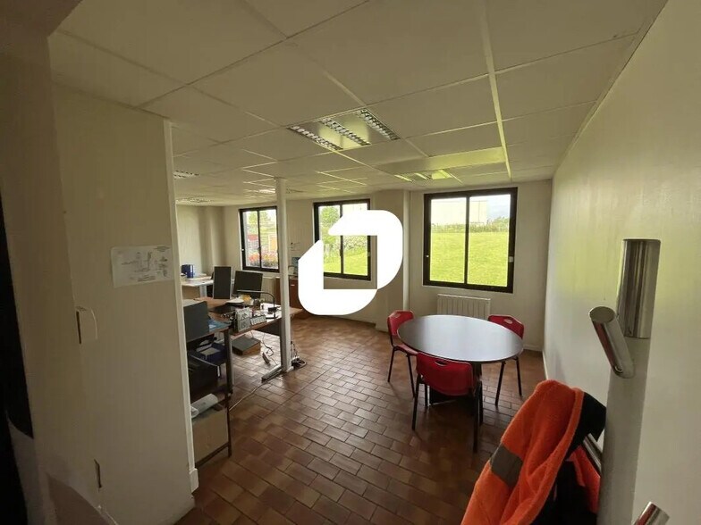 Bureau dans Lens à louer - Photo de l’immeuble – Image 3 sur 17