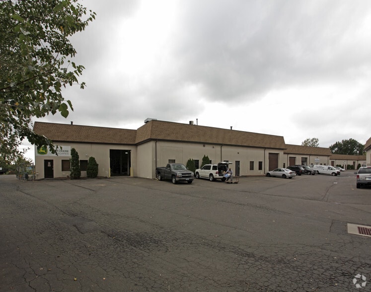 355 Sackett Point Rd, North Haven, CT à louer - Photo principale – Image 1 sur 5