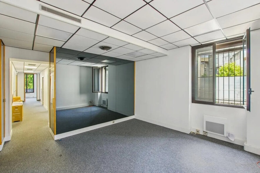 Bureau dans Saint-Denis à louer - Photo intérieure – Image 3 sur 10