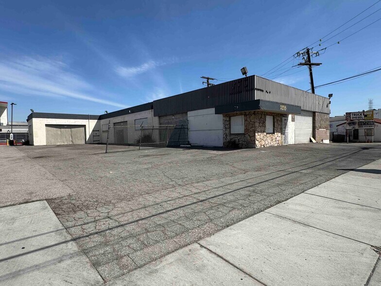 7895 Telegraph Rd, Montebello, CA à vendre - Photo de l’immeuble – Image 1 sur 10