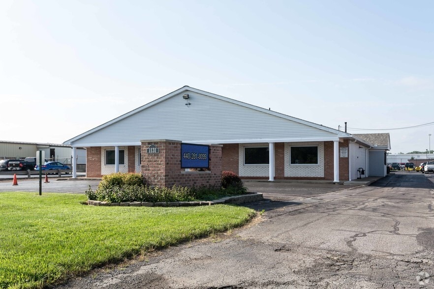 1131 E Broad St, Elyria, OH à louer - Photo principale – Image 1 sur 15