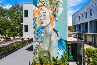 Plus de détails pour 637 NE 4th Ave, Fort Lauderdale, FL - Logement à vendre