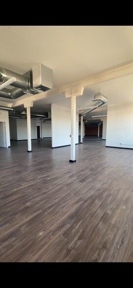 6000 S Gramercy Pl, Los Angeles, CA à louer - Photo de l’immeuble – Image 3 sur 3