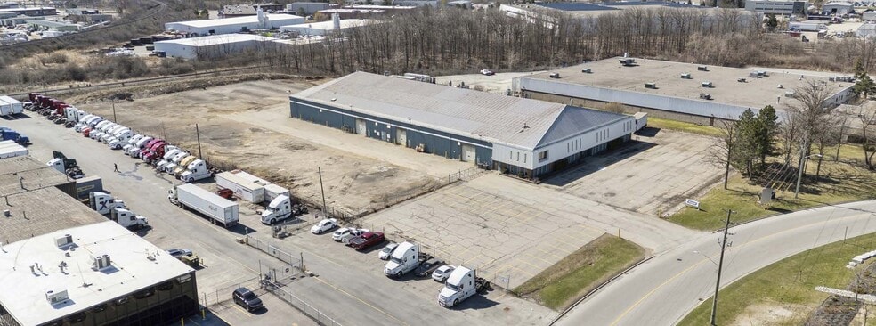 140 Market Dr, Milton, ON à vendre - Photo de l’immeuble – Image 2 sur 13