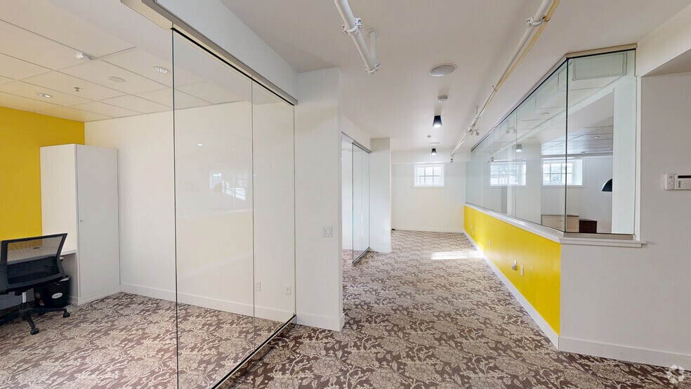456 12th Ave SE, Calgary, AB à louer - Numérisation 3D Matterport – Image 2 sur 6