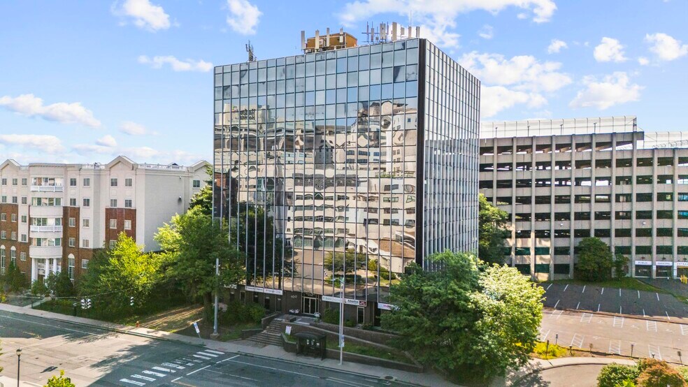100 Retreat Ave, Hartford, CT à vendre - Photo de l’immeuble – Image 1 sur 7