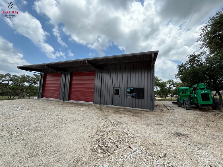 11 Tin Cup Loop, Boerne, TX à louer - Photo de l’immeuble – Image 3 sur 12