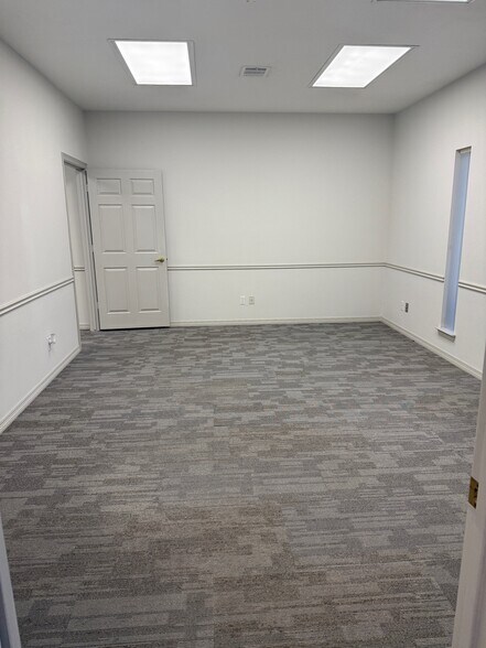 412 W Pasadena Blvd, Deer Park, TX à louer - Photo de l’immeuble – Image 3 sur 4