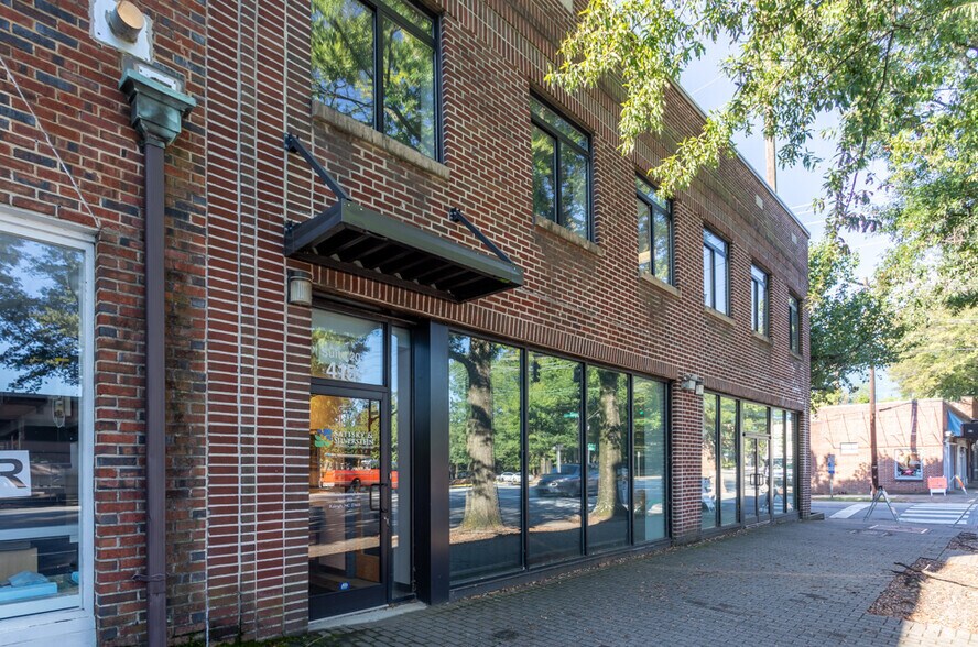 415 Hillsborough St, Raleigh, NC à louer - Photo de l’immeuble – Image 2 sur 7