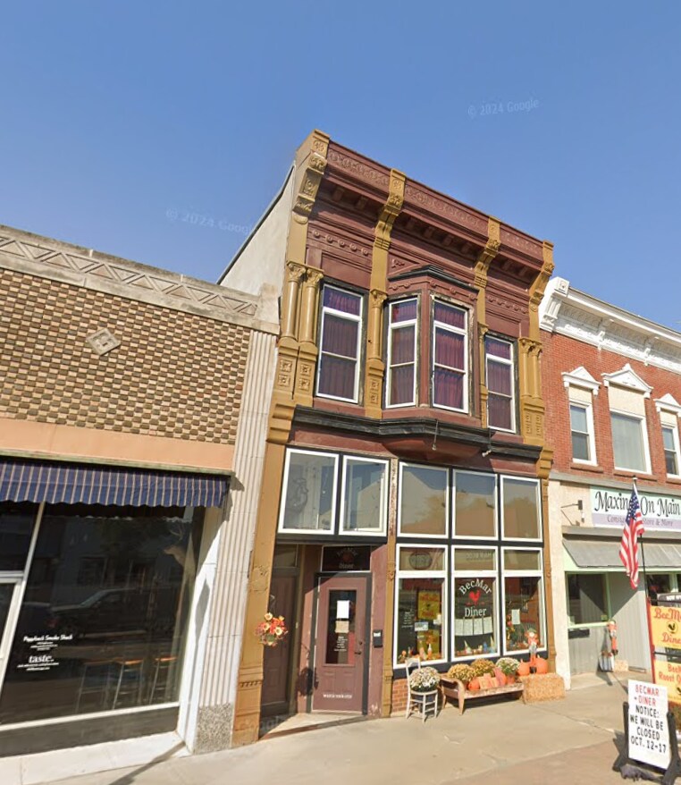 721-721 1/2 Main St, Osage, IA à vendre Photo principale– Image 1 sur 2