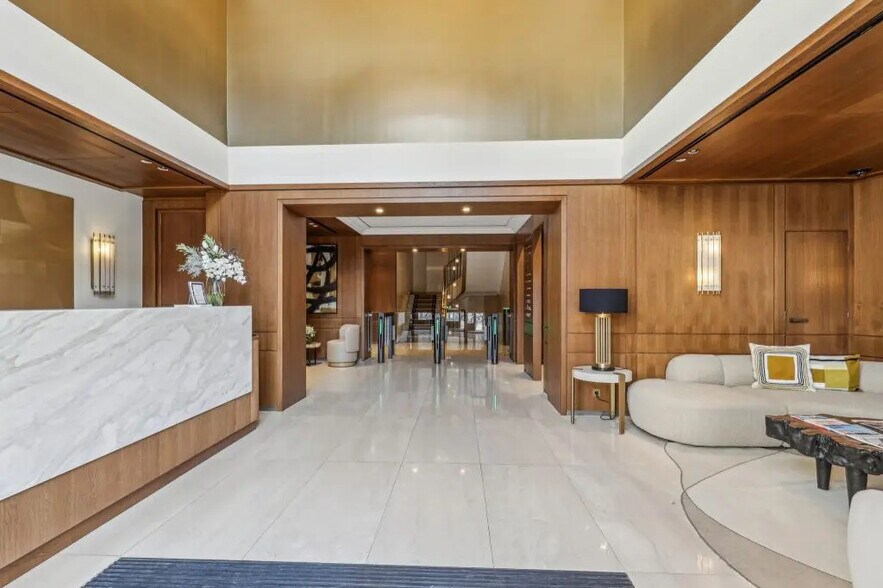 34-42 Avenue Raymond Poincaré, Paris à louer - Photo de l’immeuble – Image 2 sur 9