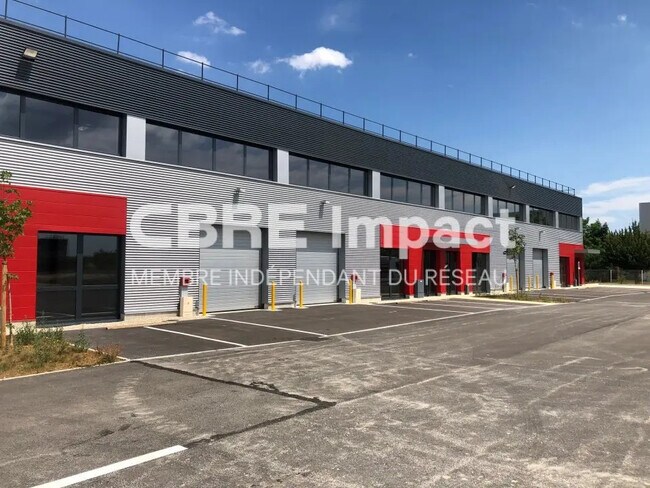 Plus de détails pour Local d'activités à louer