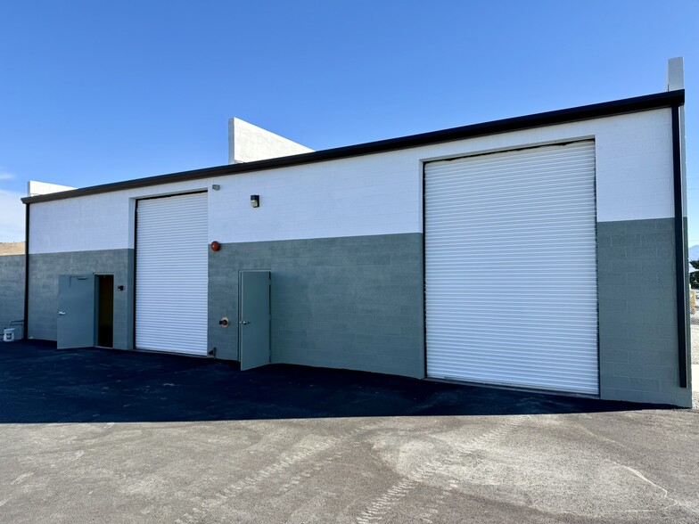 22 Cash Dr, Mound House, NV à louer - Photo de l’immeuble – Image 2 sur 12