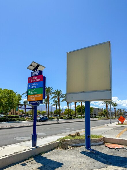 45900 Fargo St, Indio, CA à vendre - Photo de l’immeuble – Image 3 sur 11