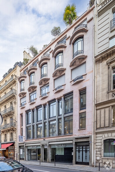 124/126 rue de Provence, Paris à louer - Photo de l’immeuble – Image 1 sur 6