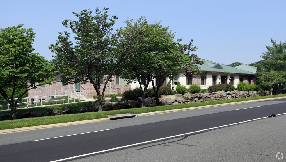 44135 Woodridge Pky, Lansdowne, VA à vendre - Photo de l’immeuble – Image 3 sur 4