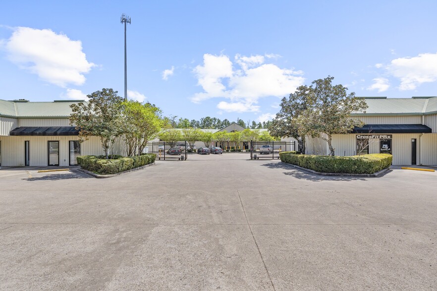 1001-1087 Pruitt Rd, The Woodlands, TX à vendre - Photo de l’immeuble – Image 3 sur 8