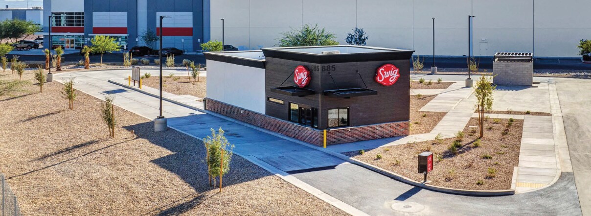 885 E Craig Rd, North Las Vegas, NV à vendre Photo de l’immeuble– Image 1 sur 9