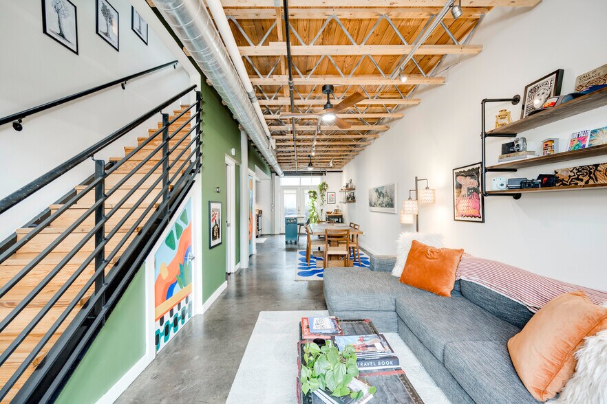 1305 E 6th St, Austin, TX à louer - Photo de l’immeuble – Image 3 sur 17