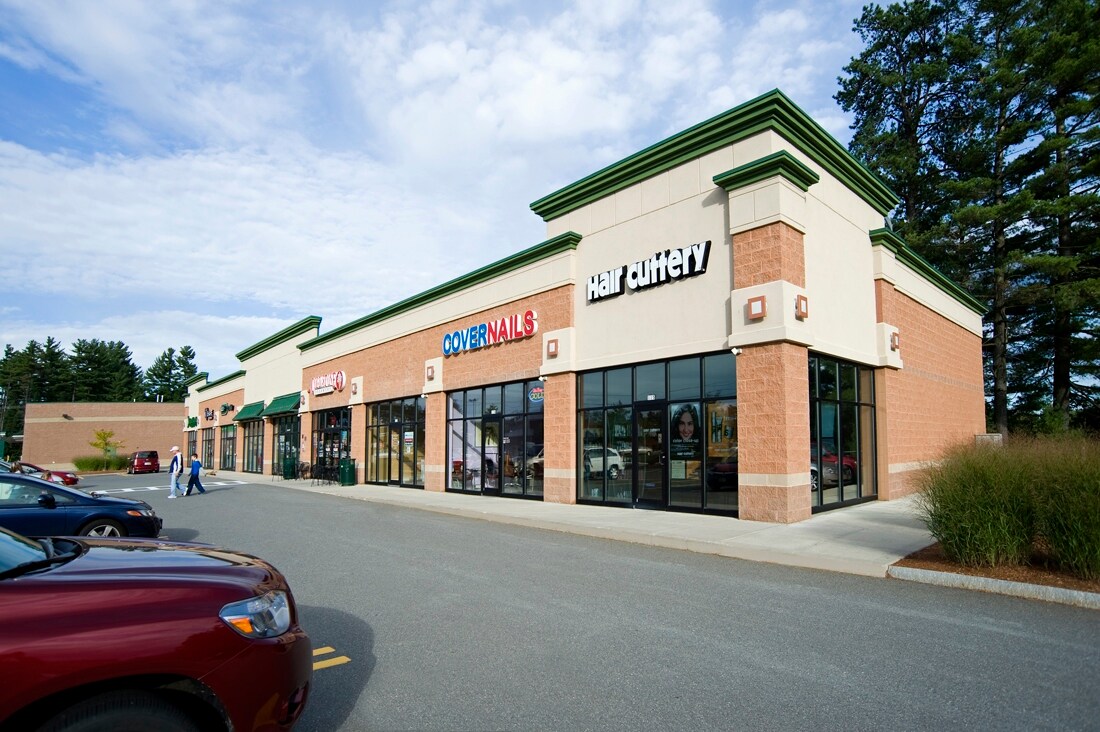 2 Cellu Dr, Nashua, NH à louer Photo principale– Image 1 sur 7