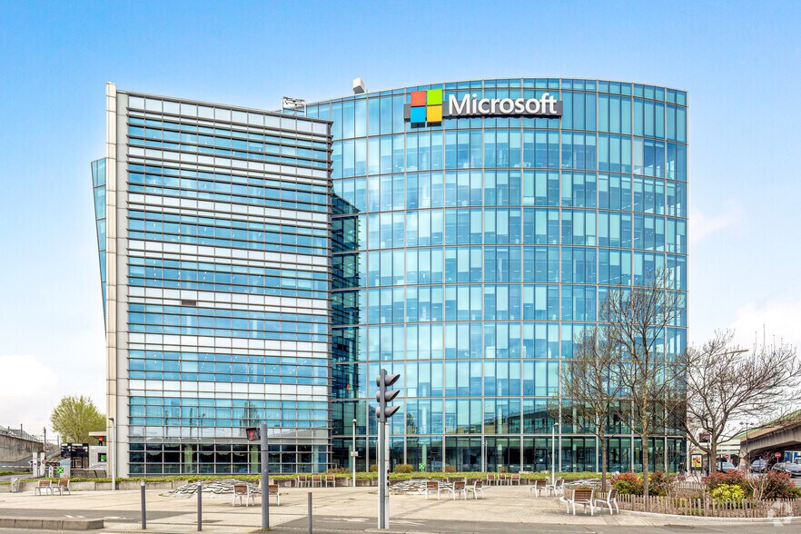 37-45 Quai Du Président Roosevelt, Issy-les-Moulineaux à louer - Photo principale – Image 1 sur 3