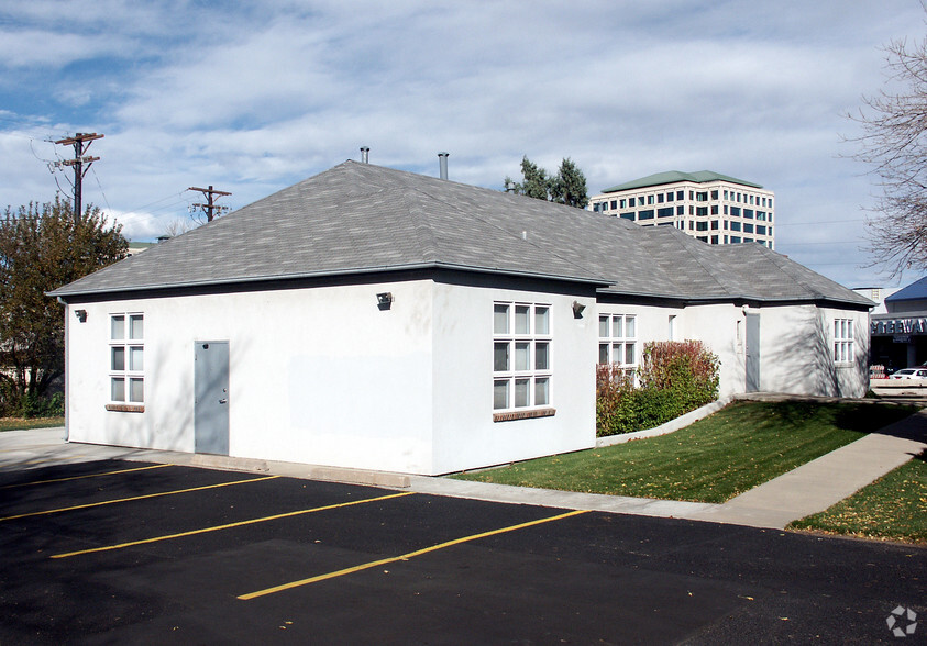2101 S Clermont St, Denver, CO à vendre - Photo de l’immeuble – Image 2 sur 2