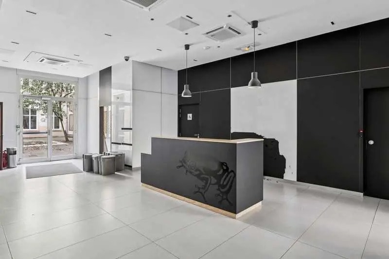 8 Rue Cambacérès, Paris à louer - Photo de l’immeuble – Image 2 sur 22
