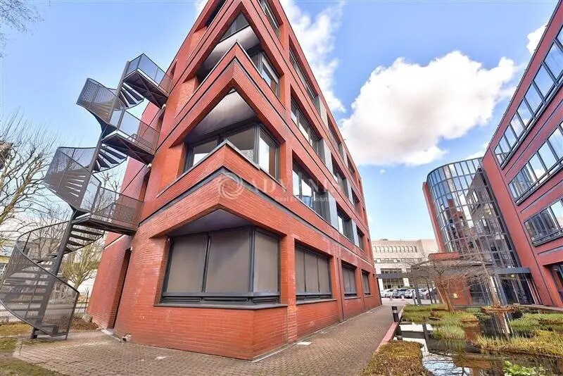 Bureau dans Guyancourt à vendre - Photo de l’immeuble – Image 1 sur 5