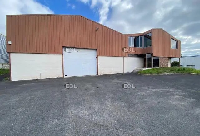 Local d’activités dans Andilly à louer - Photo de l’immeuble – Image 2 sur 7