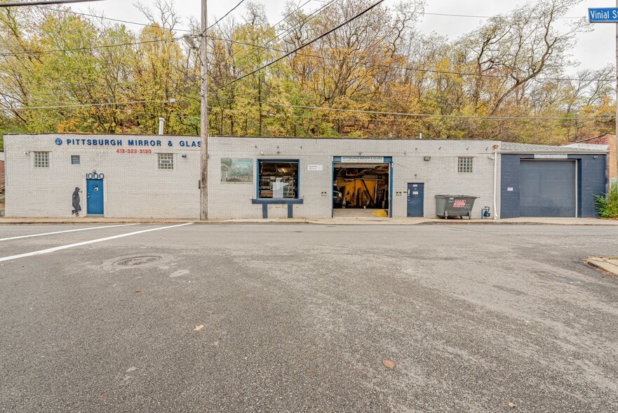 924 & 1000 Vinial Street portefeuille de 2 biens à vendre sur LoopNet.fr - Photo principale – Image 1 sur 2