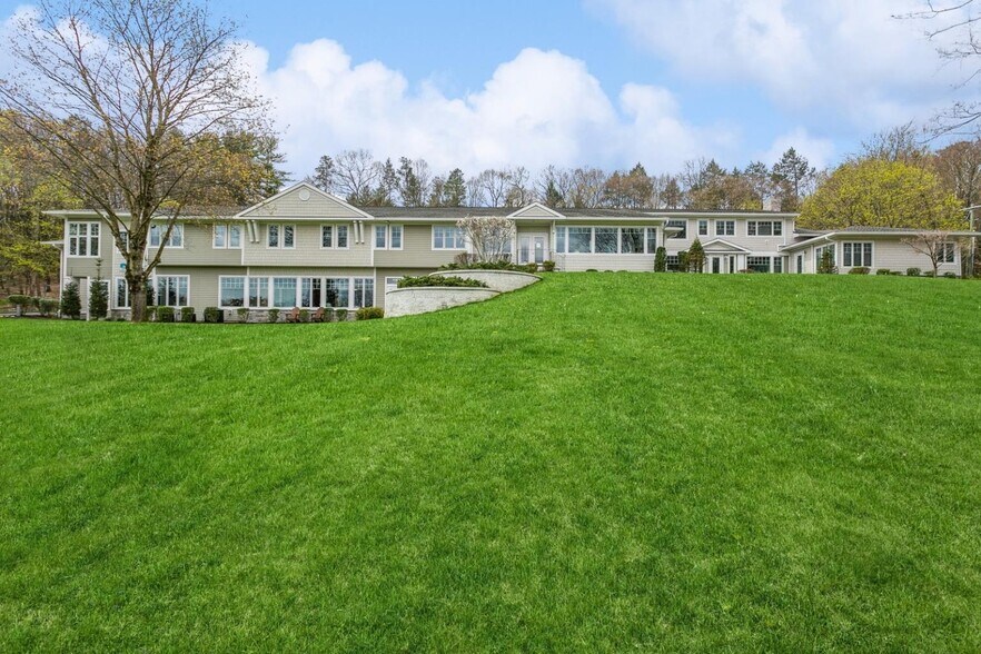 131 Kent Rd, New Milford, CT à louer - Photo de l’immeuble – Image 2 sur 8